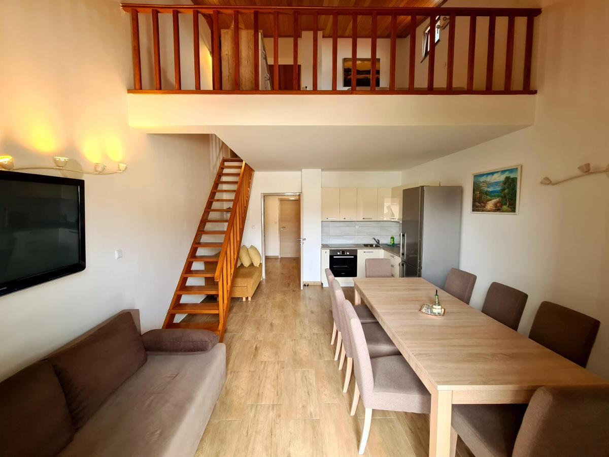 Apartments Dupin Baška Exteriör bild